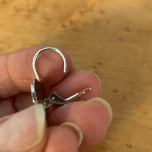 Silver heart earrings - Picture 2 of 3